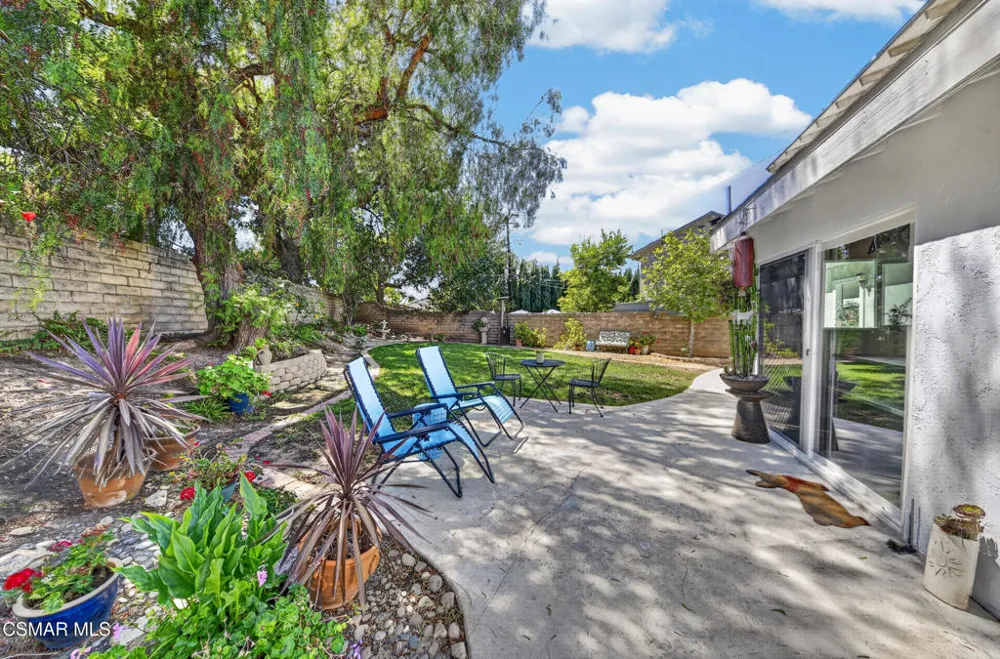 91 Albion Place Newbury Park, CA 91320