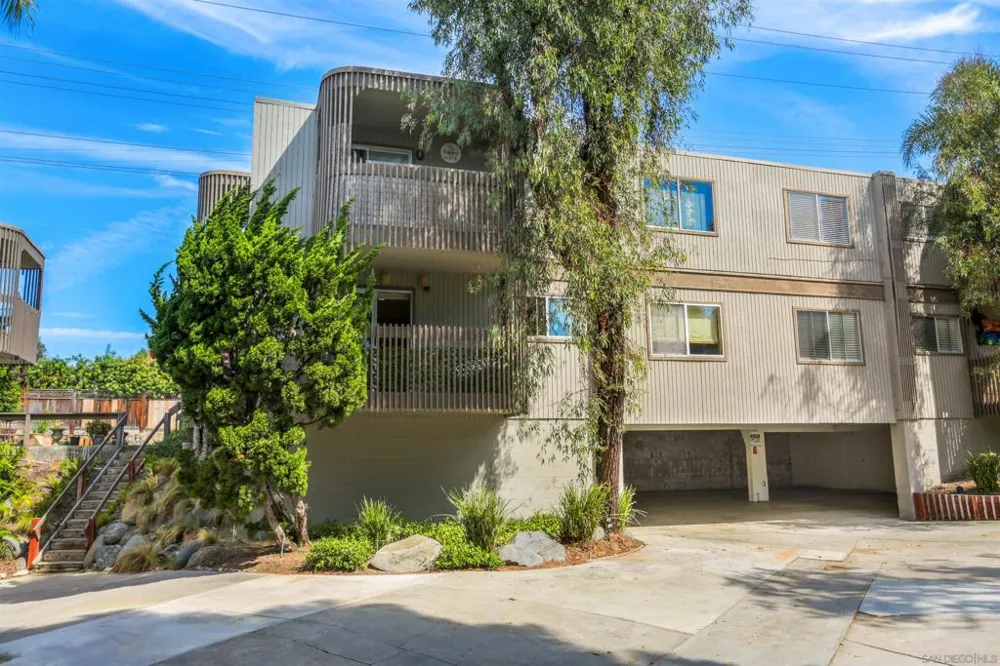 155 Rosebay #37 Encinitas, CA 92024