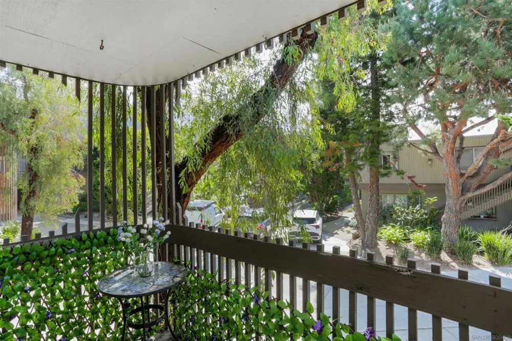 155 Rosebay #37 Encinitas, CA 92024