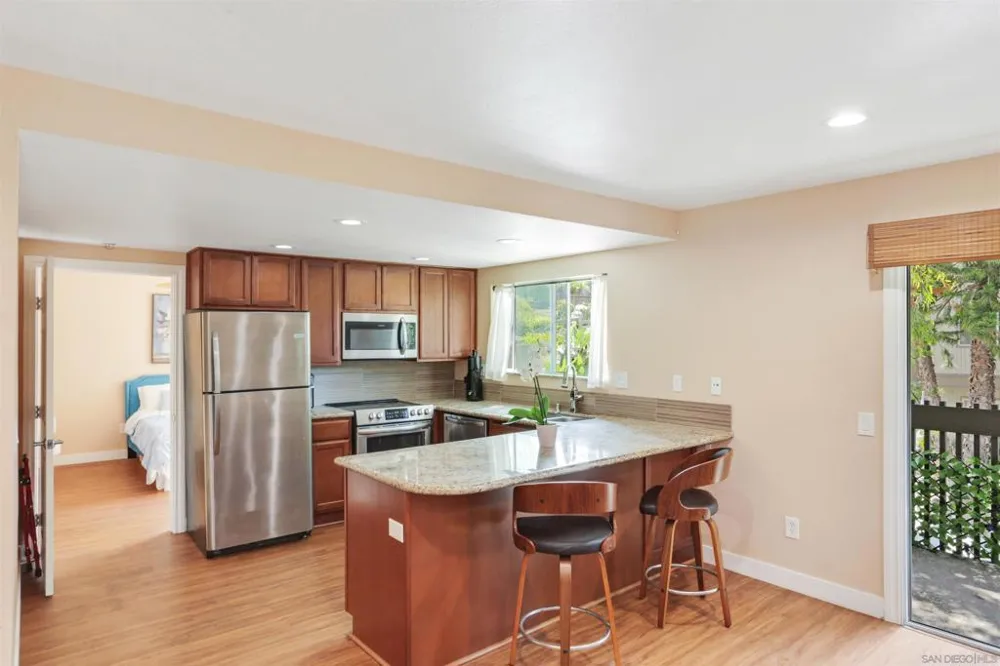 155 Rosebay #37 Encinitas, CA 92024