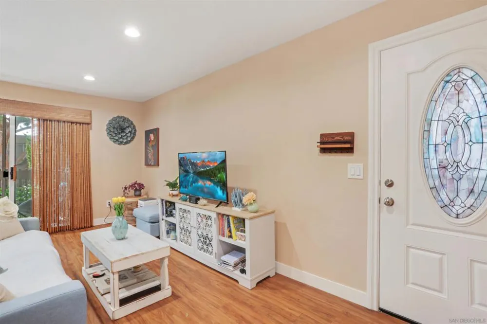 155 Rosebay #37 Encinitas, CA 92024