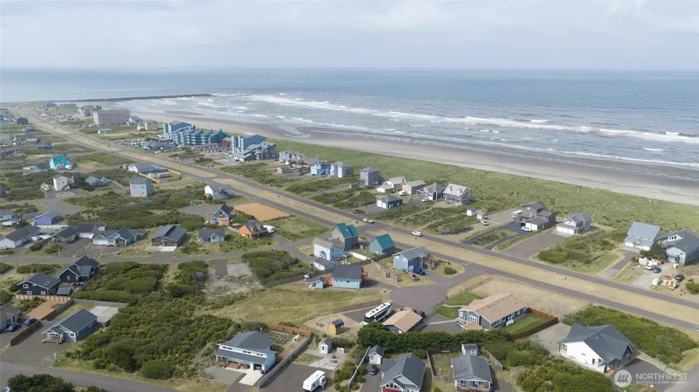 1242 Catalina Court SW Ocean Shores, WA 98569