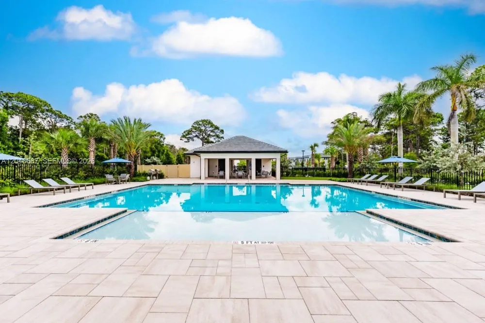 4286 Efendi Drive Lantana, FL 33462