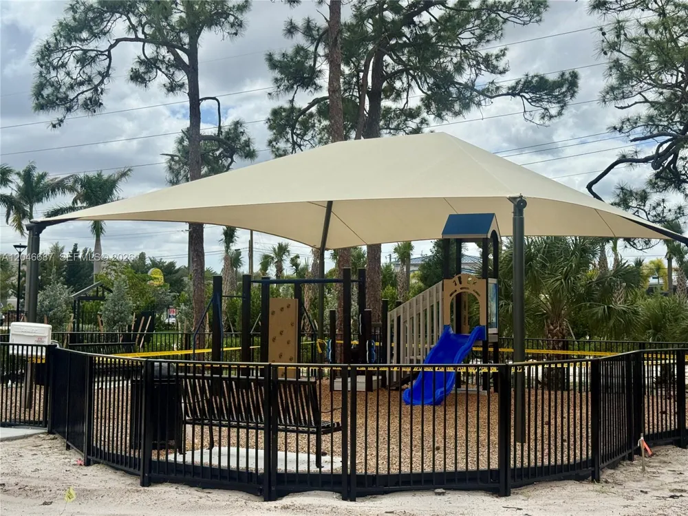 4286 Efendi Drive Lantana, FL 33462