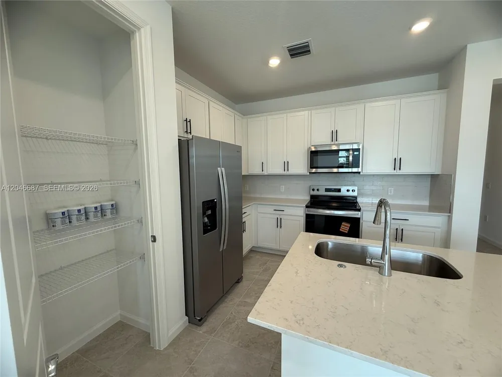 4286 Efendi Drive Lantana, FL 33462