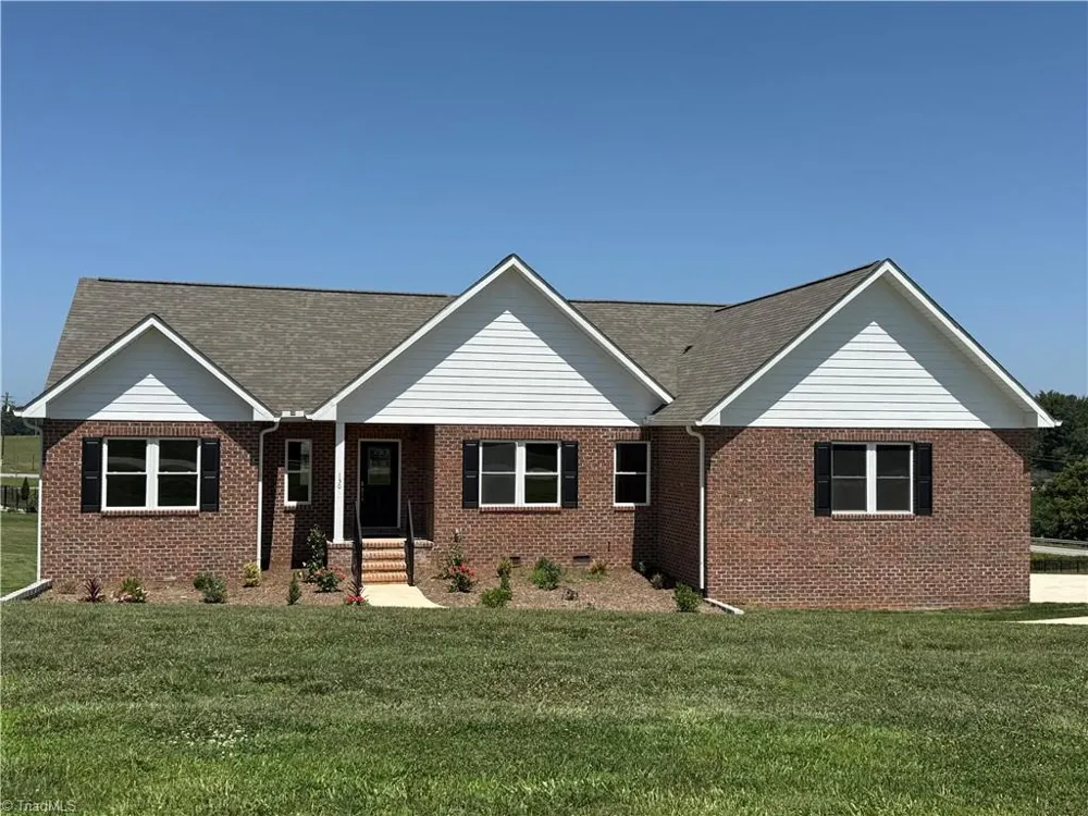 130 Oak Pointe Lane Wilkesboro, NC 28697