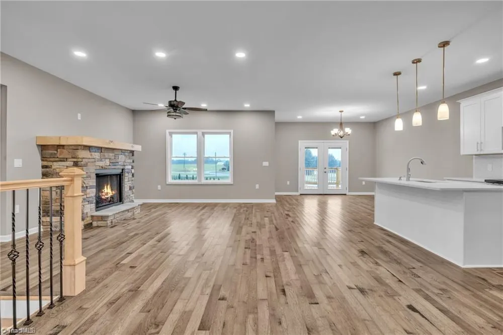 130 Oak Pointe Lane Wilkesboro, NC 28697