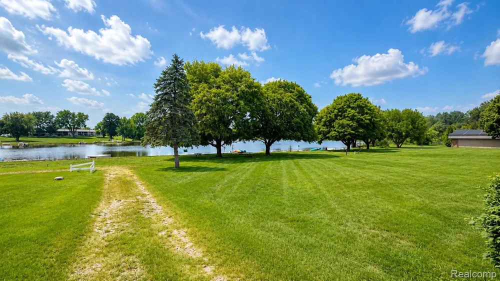 26945 Milford Road #34 Lyon Charter Township, MI 48178