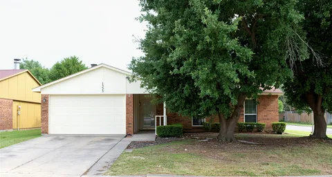 1533 Santa Fe Trail