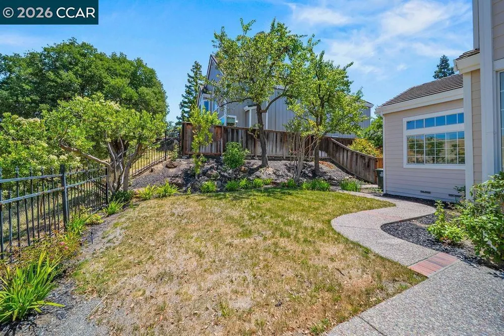 3051 Miwok Way Clayton, CA 94517