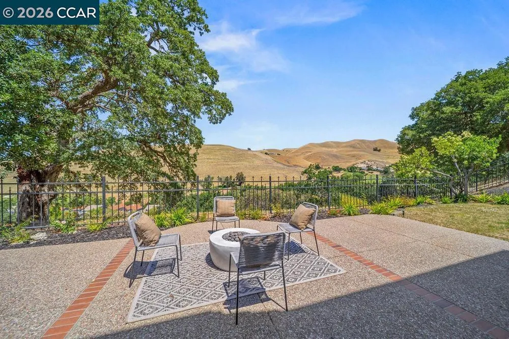 3051 Miwok Way Clayton, CA 94517