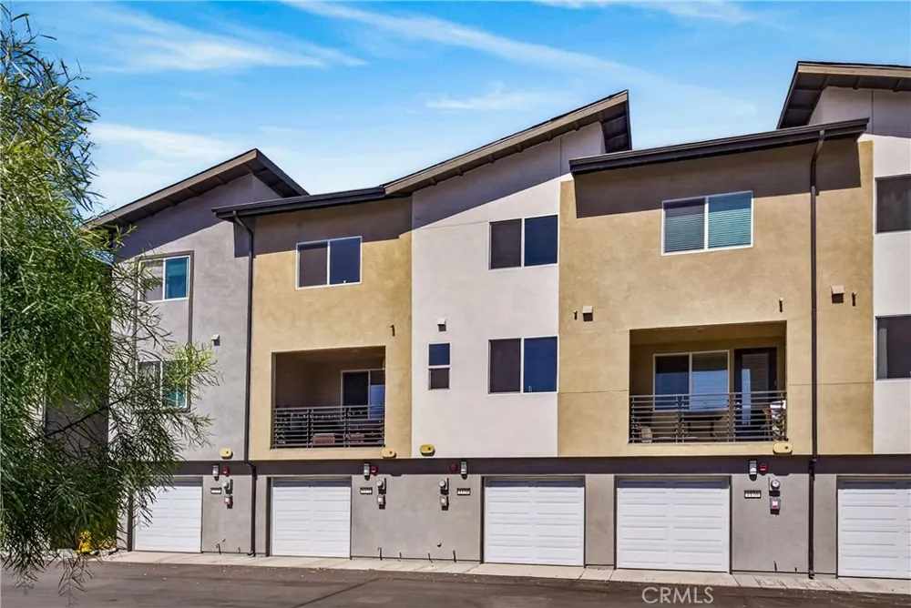 1174 Santo Antonio Colton, CA 92324