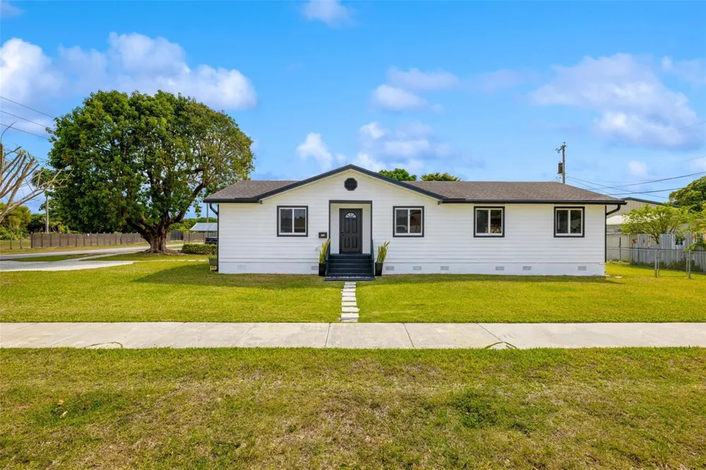 1867 NW 8TH AVENUE Homestead, FL 33030