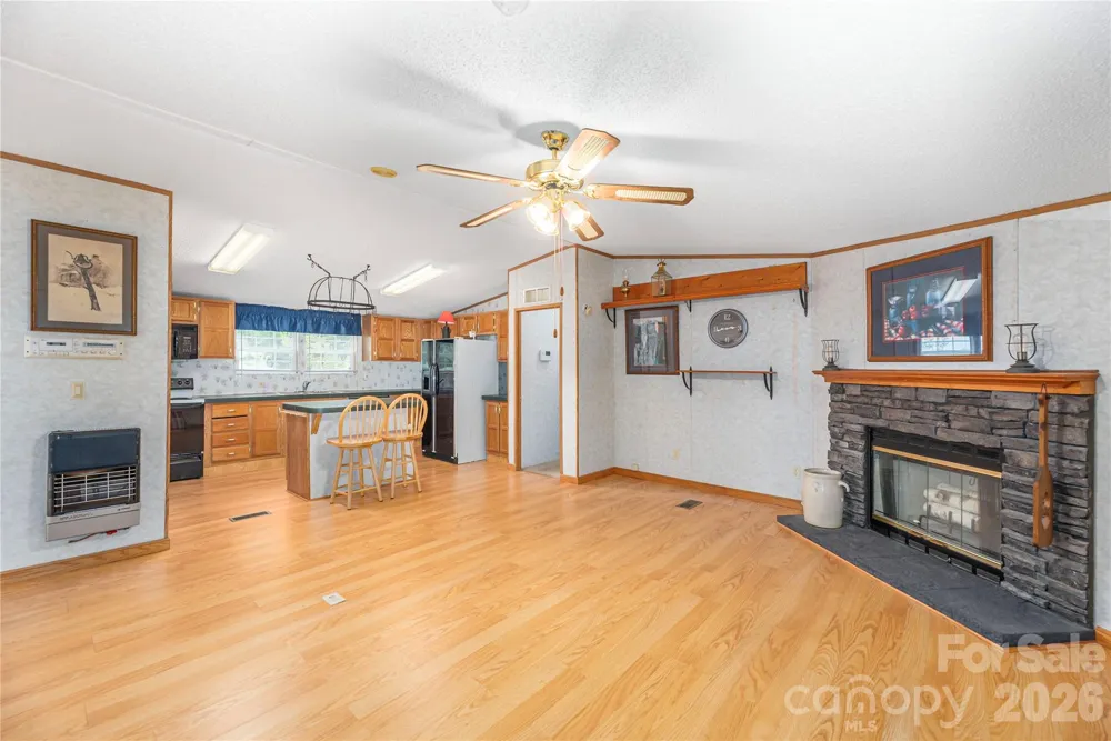 992 Brickyard Road Horse Shoe, NC 28742