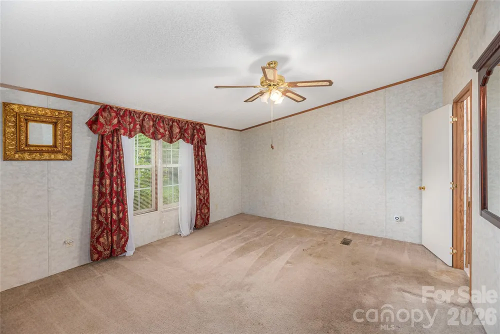 992 Brickyard Road Horse Shoe, NC 28742