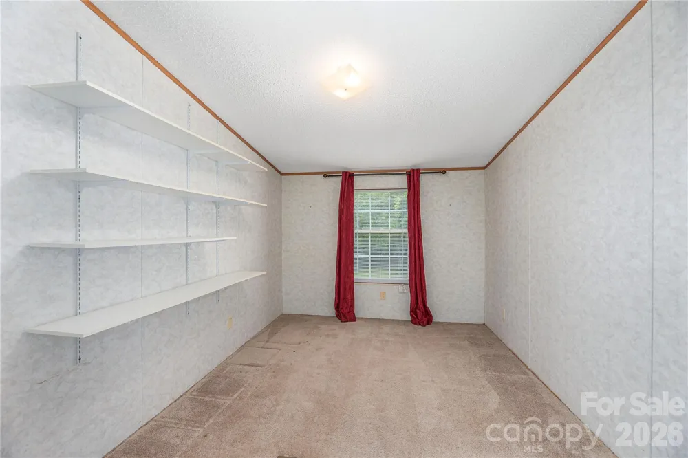 992 Brickyard Road Horse Shoe, NC 28742