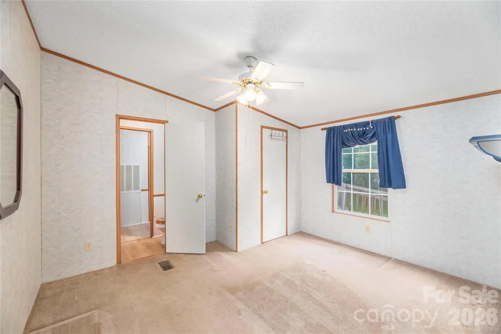 992 Brickyard Road Horse Shoe, NC 28742