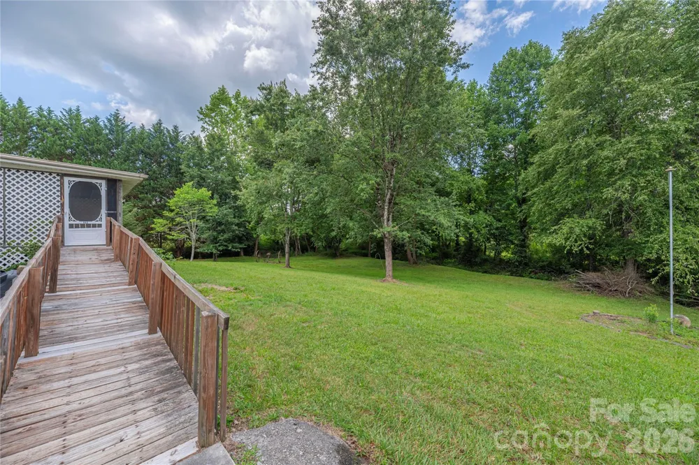 992 Brickyard Road Horse Shoe, NC 28742