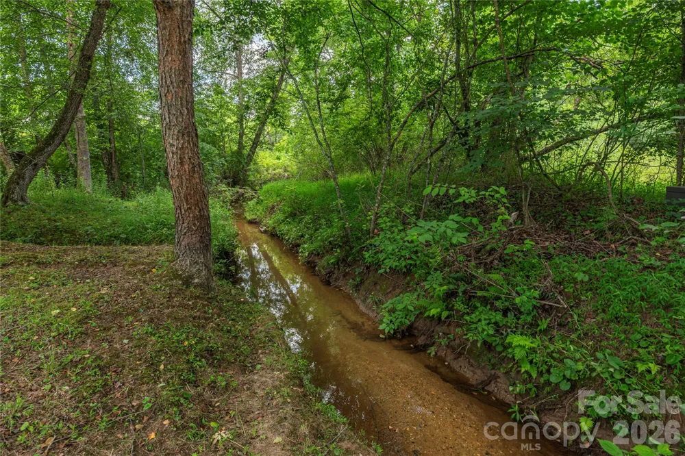 992 Brickyard Road Horse Shoe, NC 28742