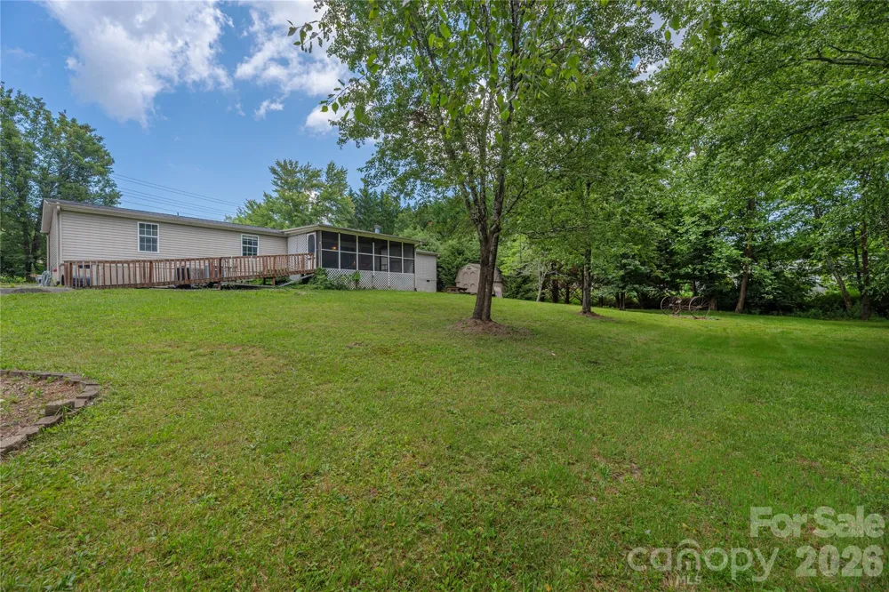 992 Brickyard Road Horse Shoe, NC 28742