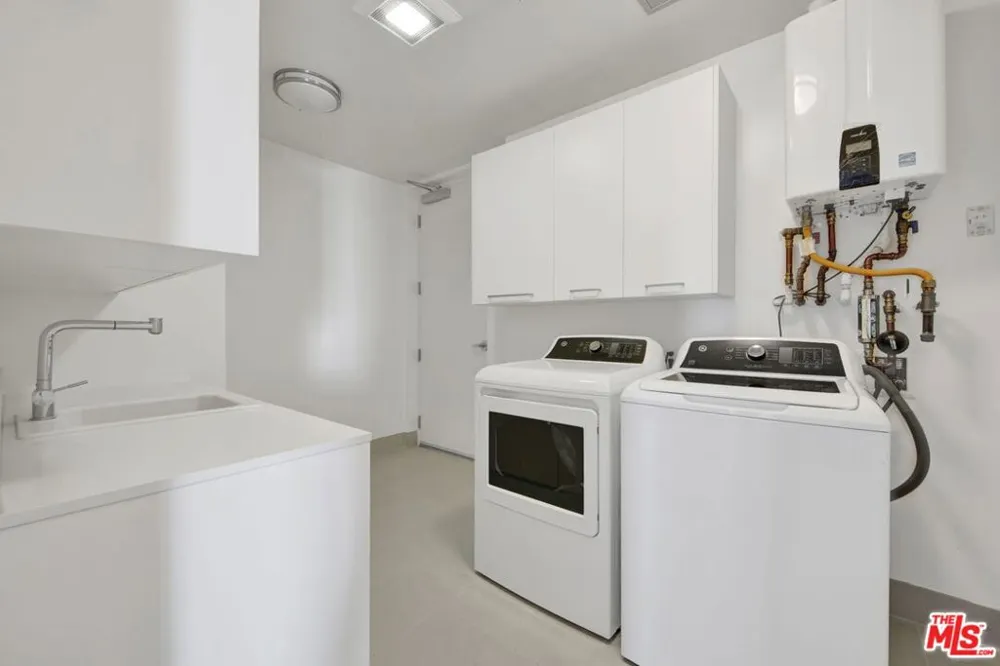 432 Oakhurst Drive #402 Beverly Hills, CA 90210