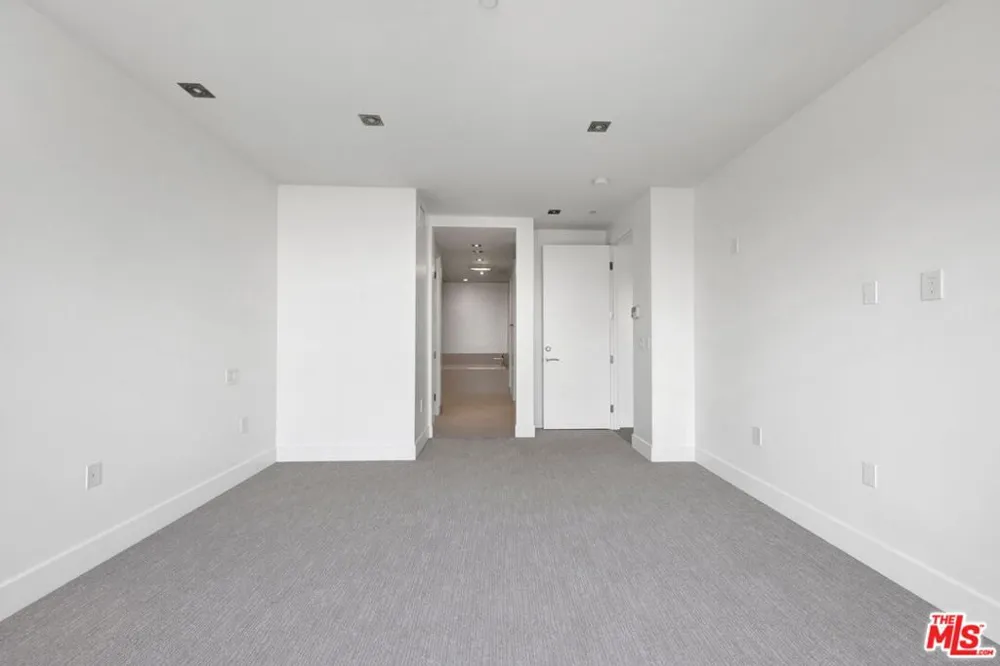 432 Oakhurst Drive #402 Beverly Hills, CA 90210