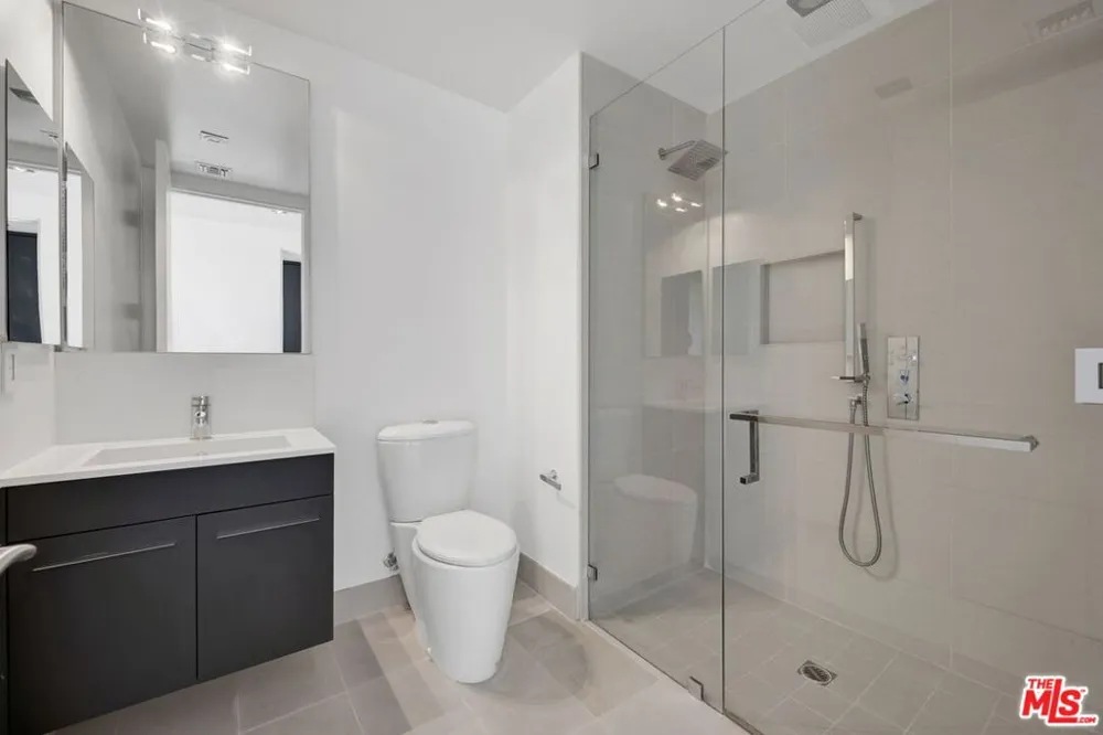 432 Oakhurst Drive #402 Beverly Hills, CA 90210