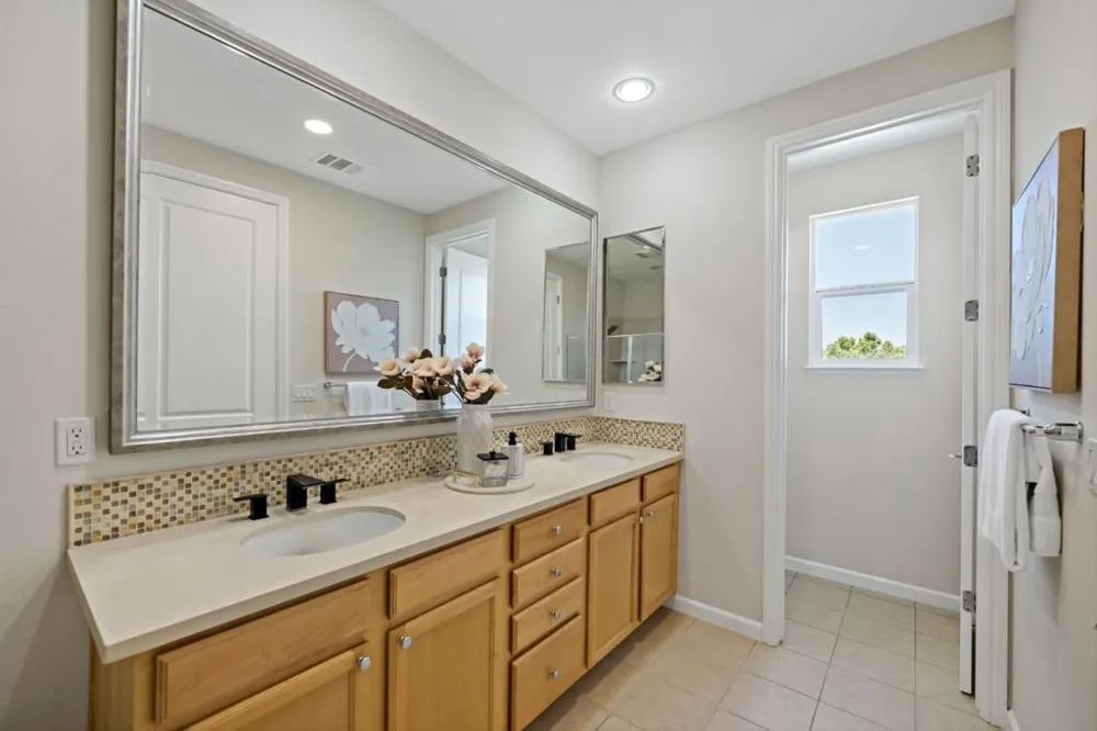 3035 Ruby Avenue San Jose, CA 95135