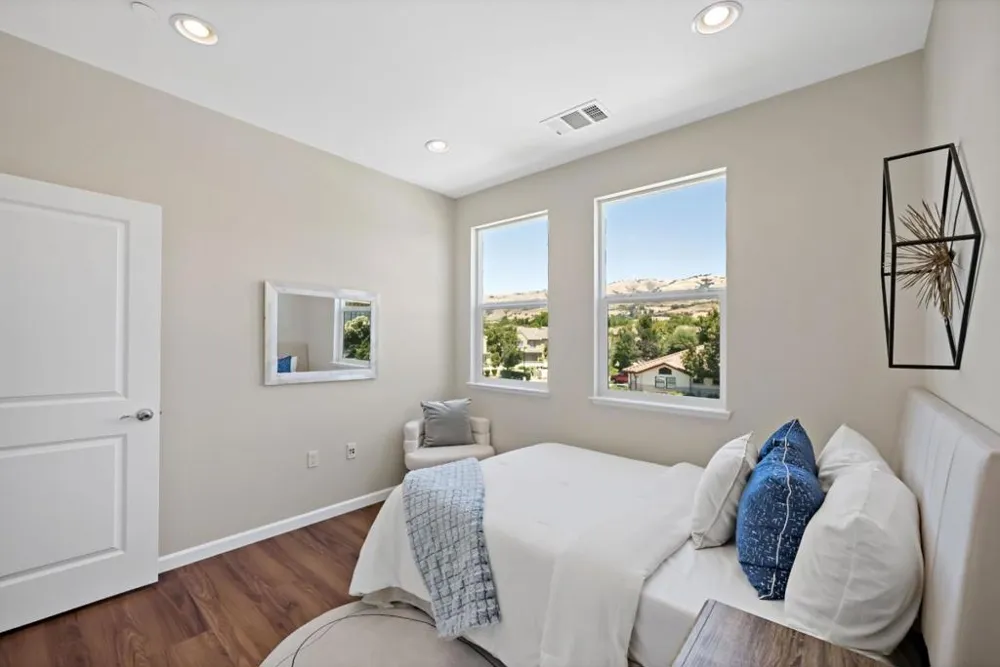 3035 Ruby Avenue San Jose, CA 95135