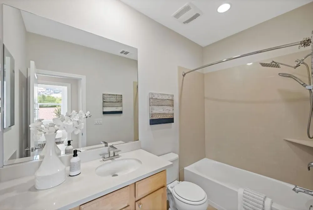 3035 Ruby Avenue San Jose, CA 95135