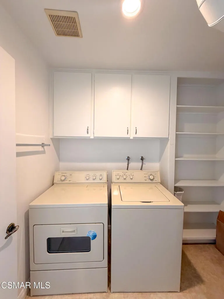 18242 Burbank Boulevard #8 Tarzana, CA 91356