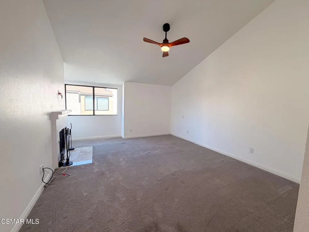 18242 Burbank Boulevard #8 Tarzana, CA 91356