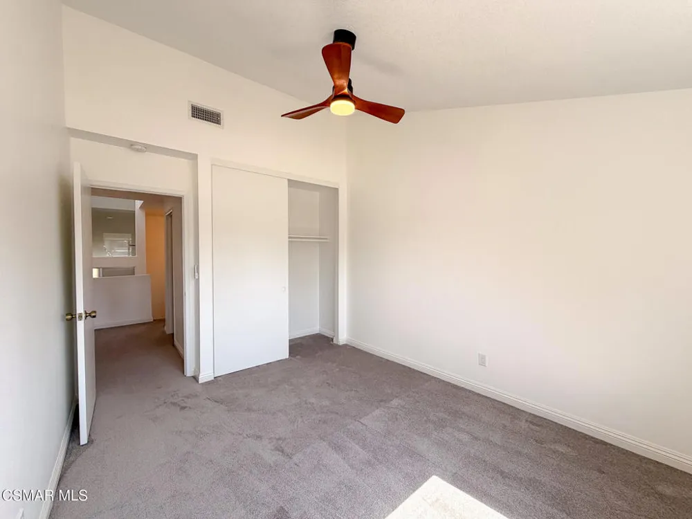 18242 Burbank Boulevard #8 Tarzana, CA 91356