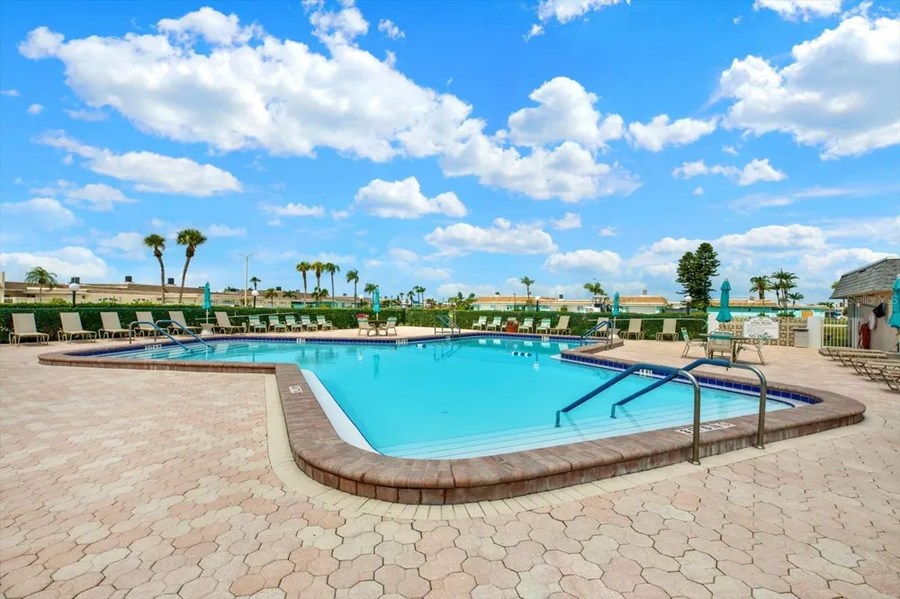 645 BOCA CIEGA POINT BOULEVARD St Petersburg, FL 33708