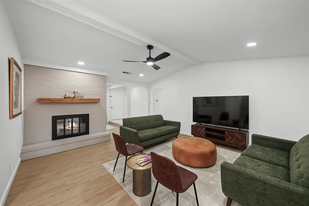 1413 Lamplighter Lane Edgecliff Village, TX 76134