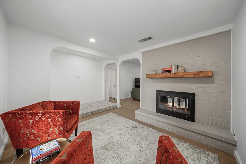 1413 Lamplighter Lane Edgecliff Village, TX 76134