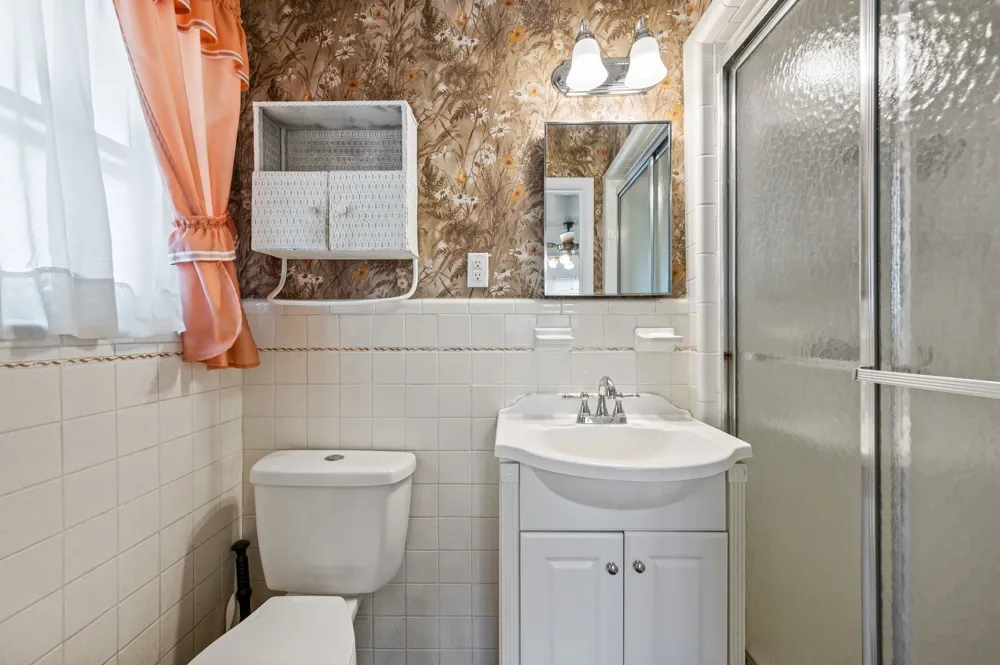 1332 Brookside Drive Hurst, TX 76053