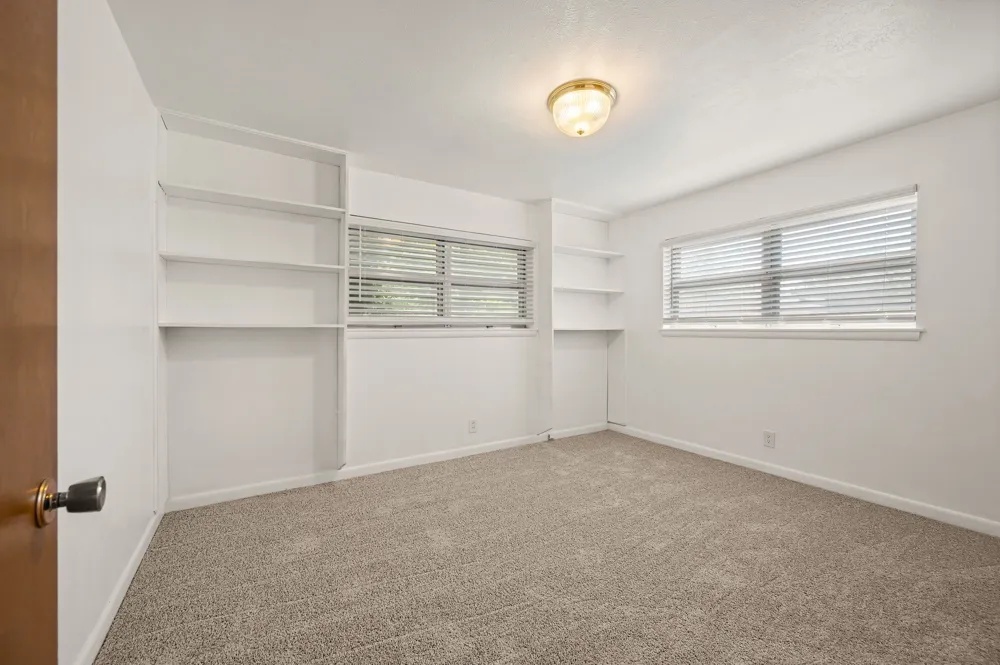 1332 Brookside Drive Hurst, TX 76053