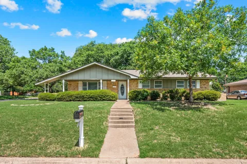 1332 Brookside Drive