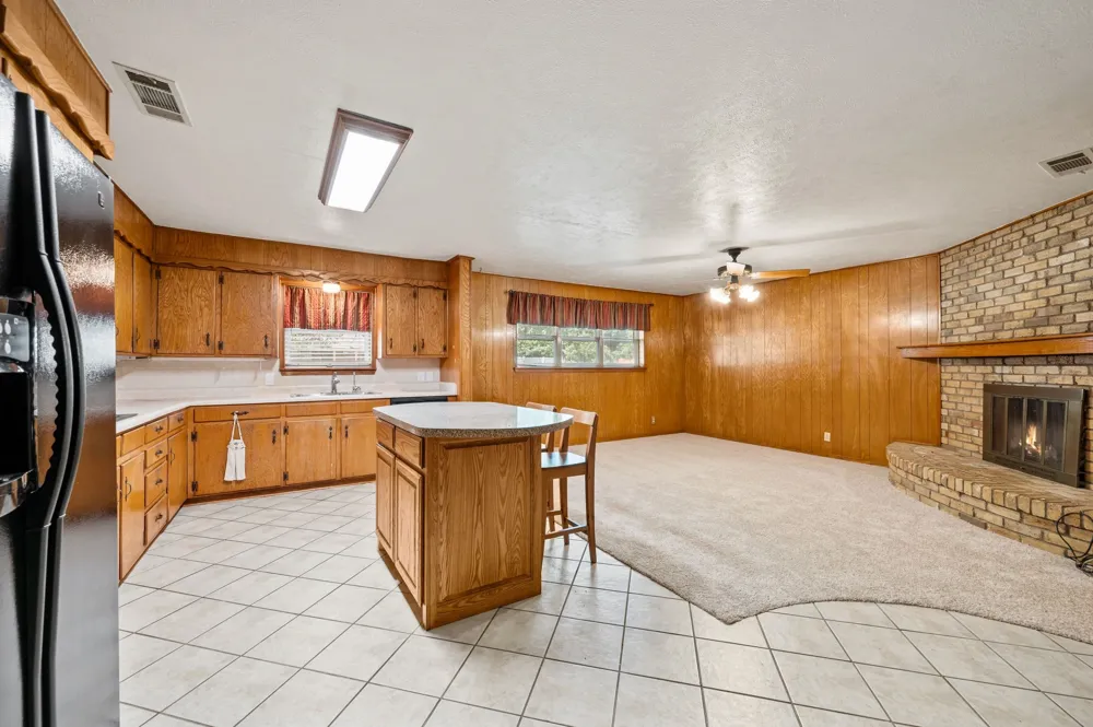 1332 Brookside Drive Hurst, TX 76053