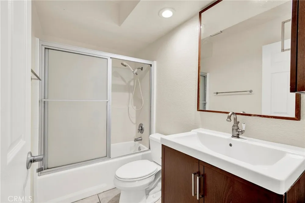 1704 Bridgeport West Covina, CA 91791