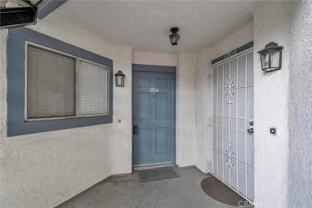 1704 Bridgeport West Covina, CA 91791
