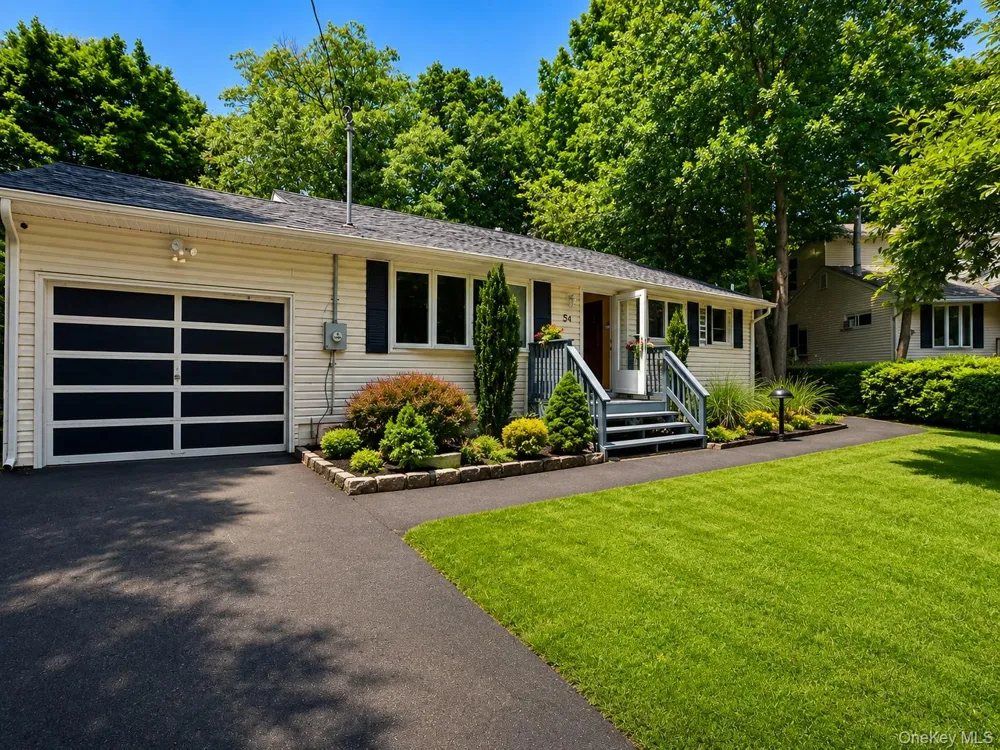 54 Capt Shankey Drive Garnerville, NY 10923