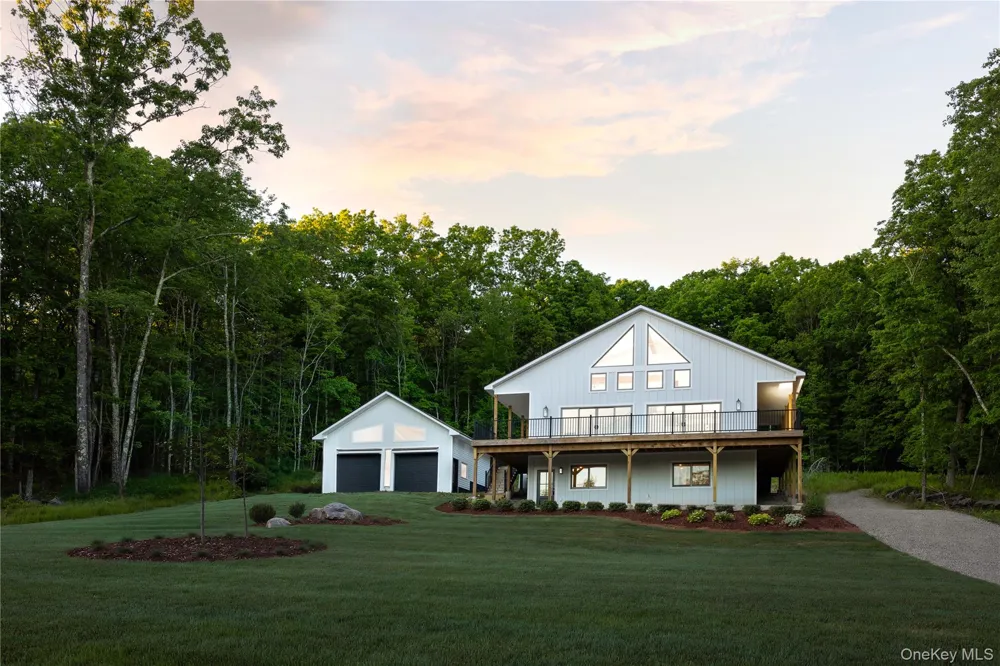 91 Lenni Lenape Road Narrowsburg, NY 12726