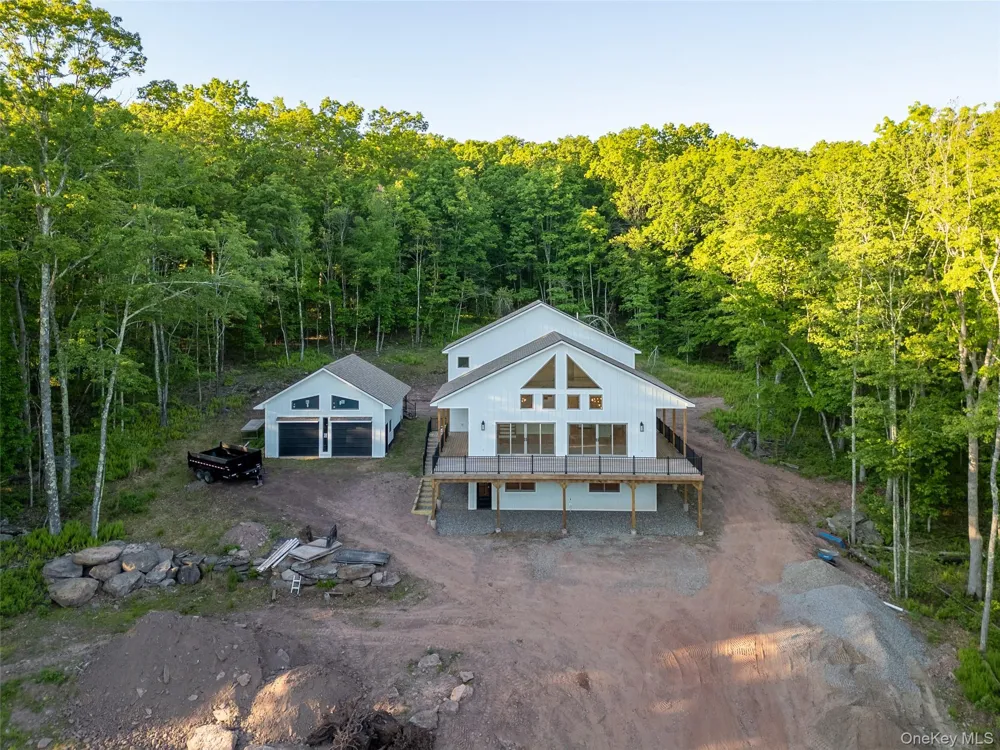 91 Lenni Lenape Road Narrowsburg, NY 12726