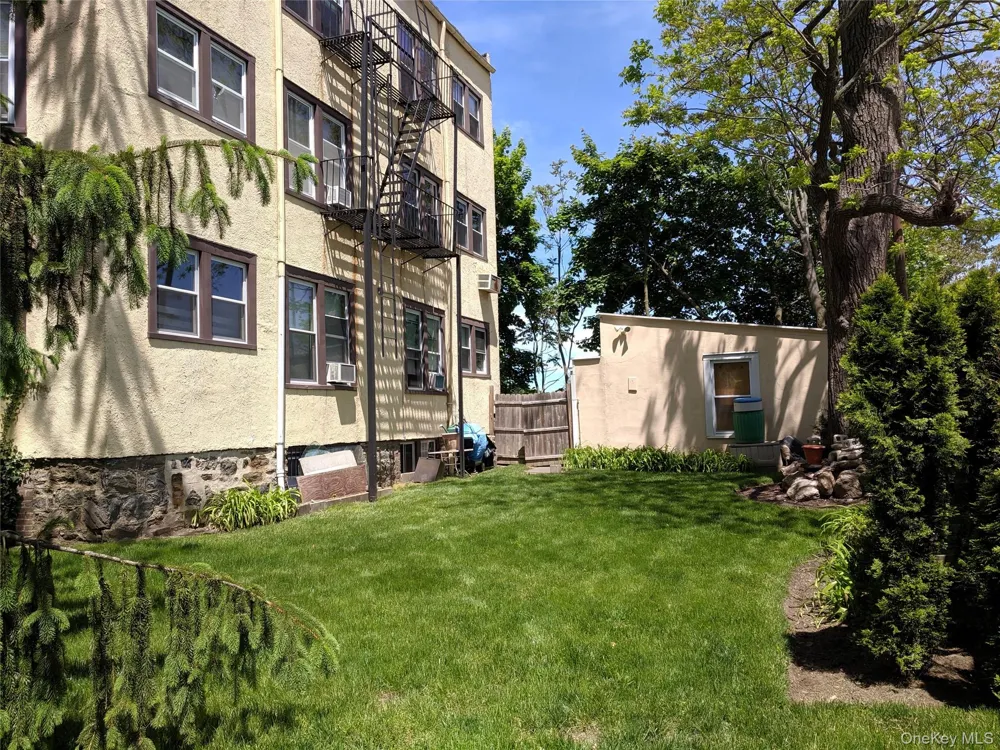 26 Coligni Avenue #2-1 New Rochelle, NY 10801