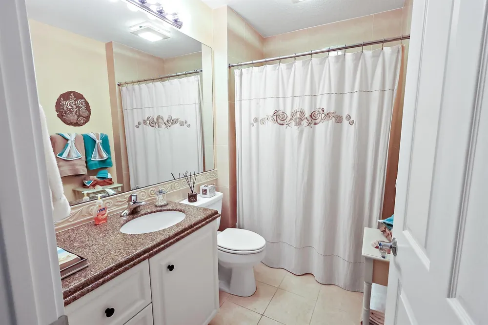 21 Harbour Isle Drive W #Ph02 Fort Pierce, FL 34949