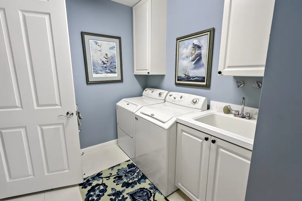 21 Harbour Isle Drive W #Ph02 Fort Pierce, FL 34949