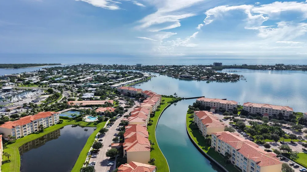 21 Harbour Isle Drive W #Ph02 Fort Pierce, FL 34949