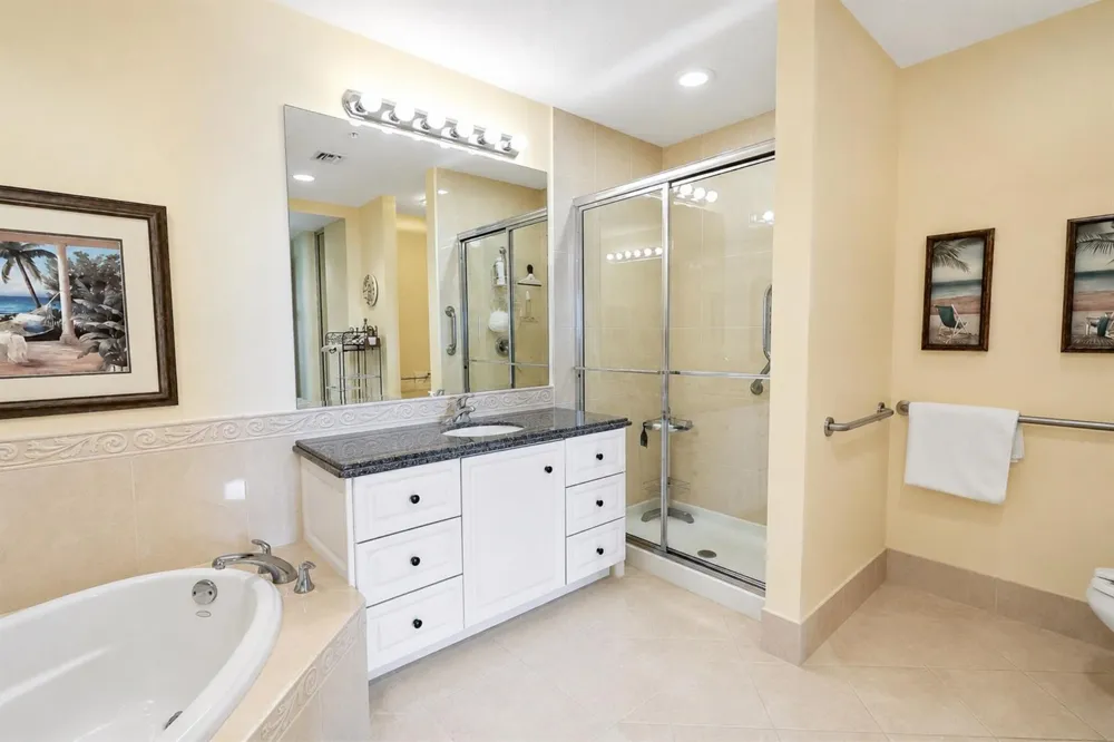 21 Harbour Isle Drive W #Ph02 Fort Pierce, FL 34949